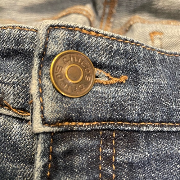 Chico's So Slimming Girlfriend Slim Leg Crop Jeans. Women’s size 10. - Picture 10 of 12